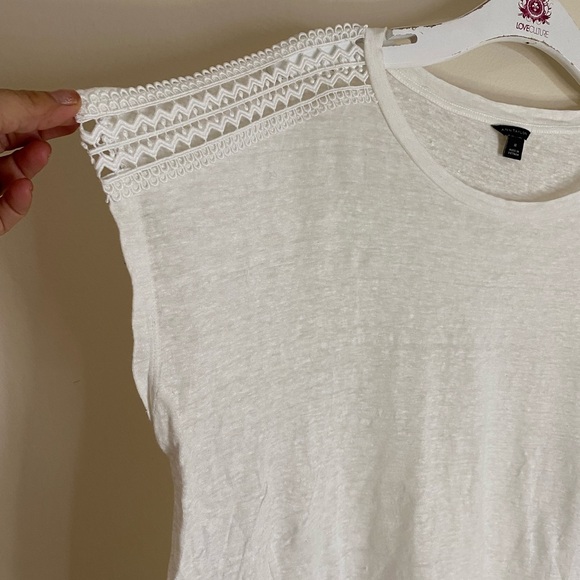 Ann Taylor 100% Linen White Lace Crochet Accent Tee size medium - Picture 4 of 10